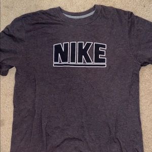 vintage (i think?) nike t shirt